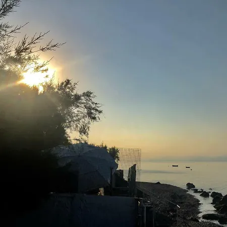 شقة Kamari Beach House غزيلوكاسترون