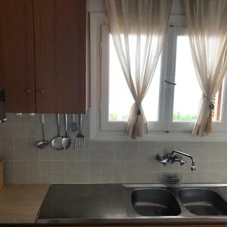 Kamari Beach House شقة غزيلوكاسترون