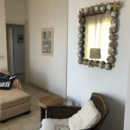Kamari Beach House *