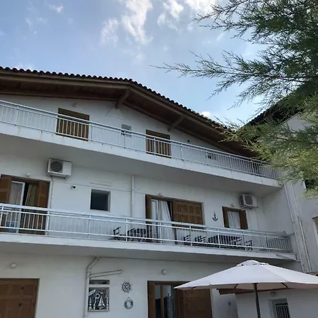 Kamari Beach House شقة غزيلوكاسترون