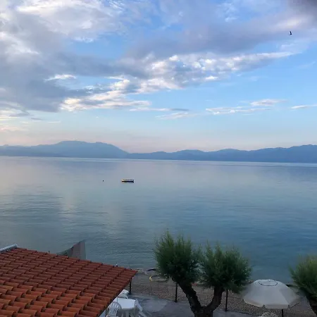 Kamari Beach House شقة غزيلوكاسترون