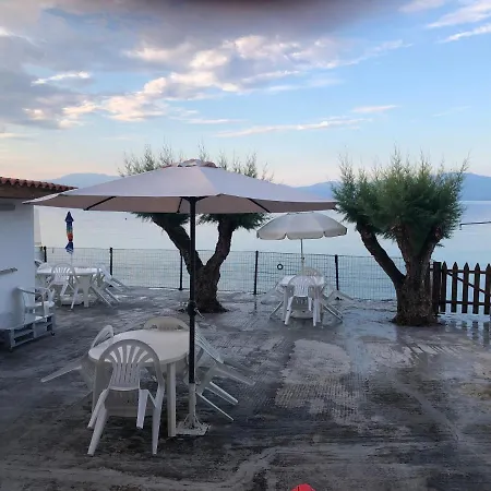 شقة Kamari Beach House غزيلوكاسترون